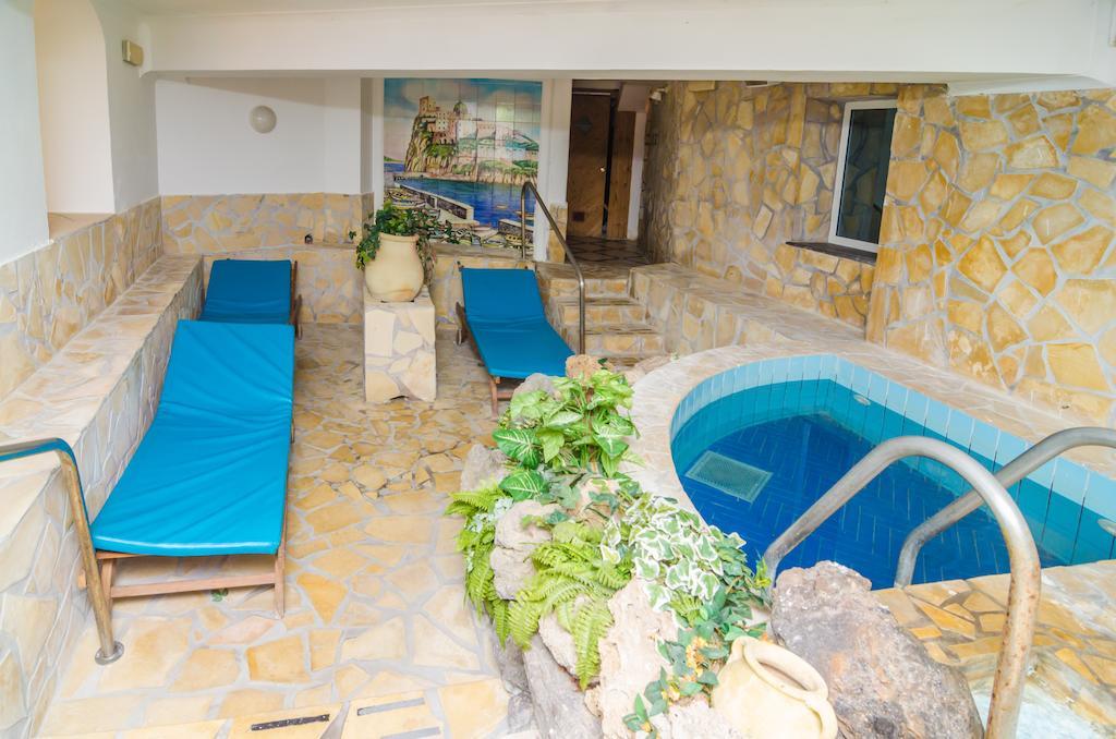 איסקיה Hotel Flora Wellness & Beauty מראה חיצוני תמונה