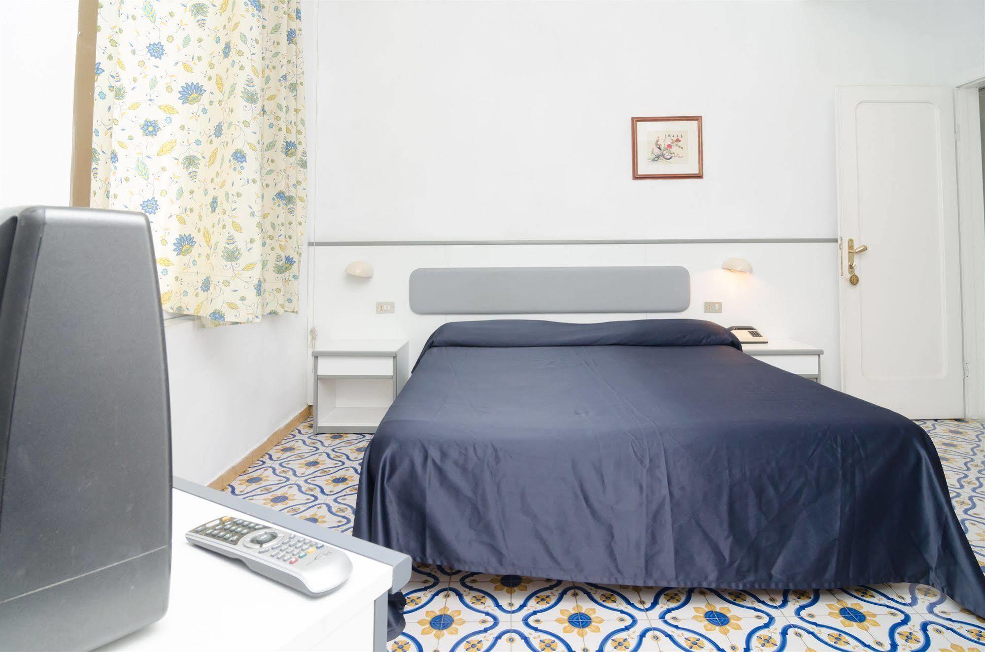 איסקיה Hotel Flora Wellness & Beauty מראה חיצוני תמונה